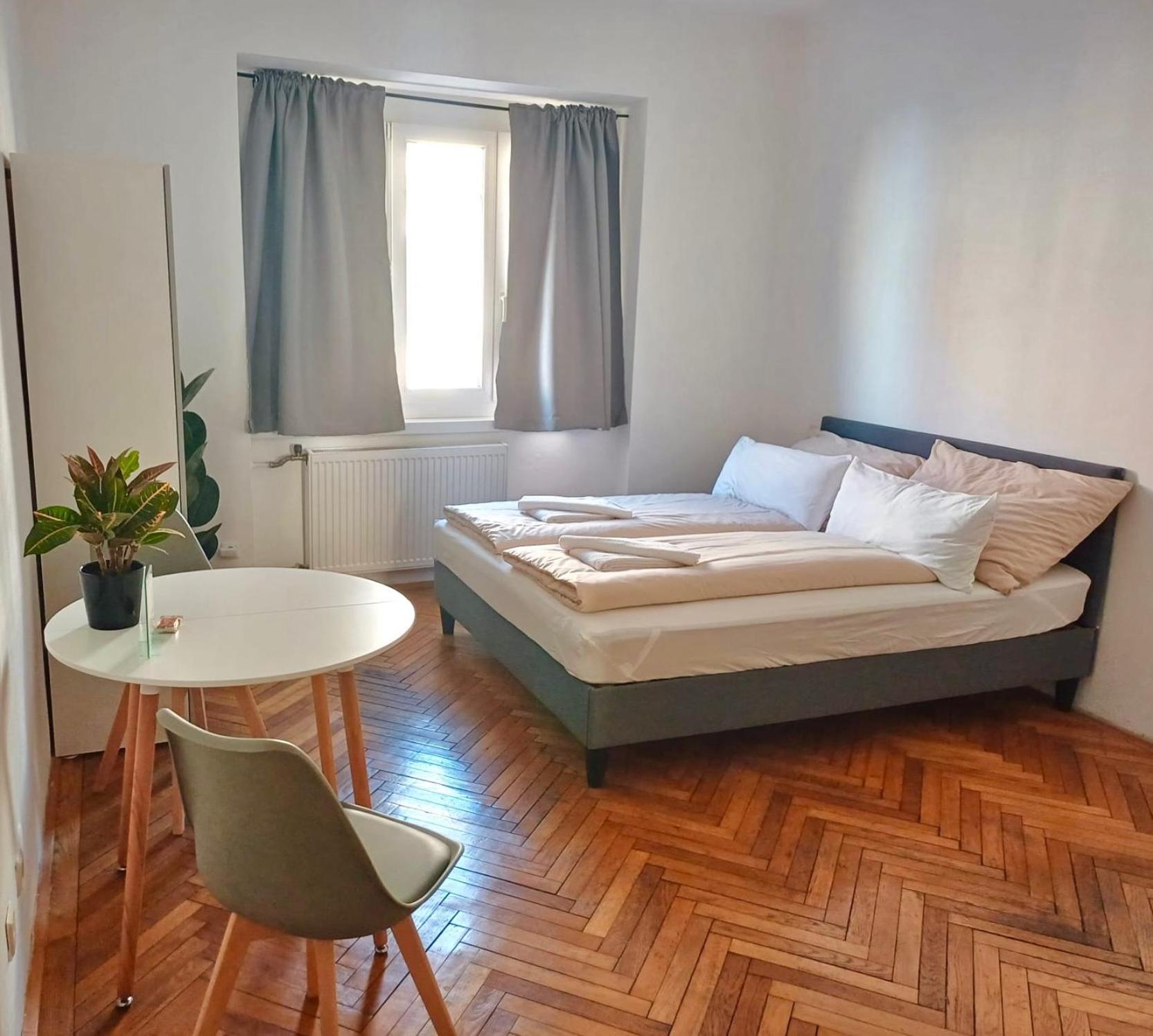 Apartment Lerchenfelder Strasse Wenen Buitenkant foto
